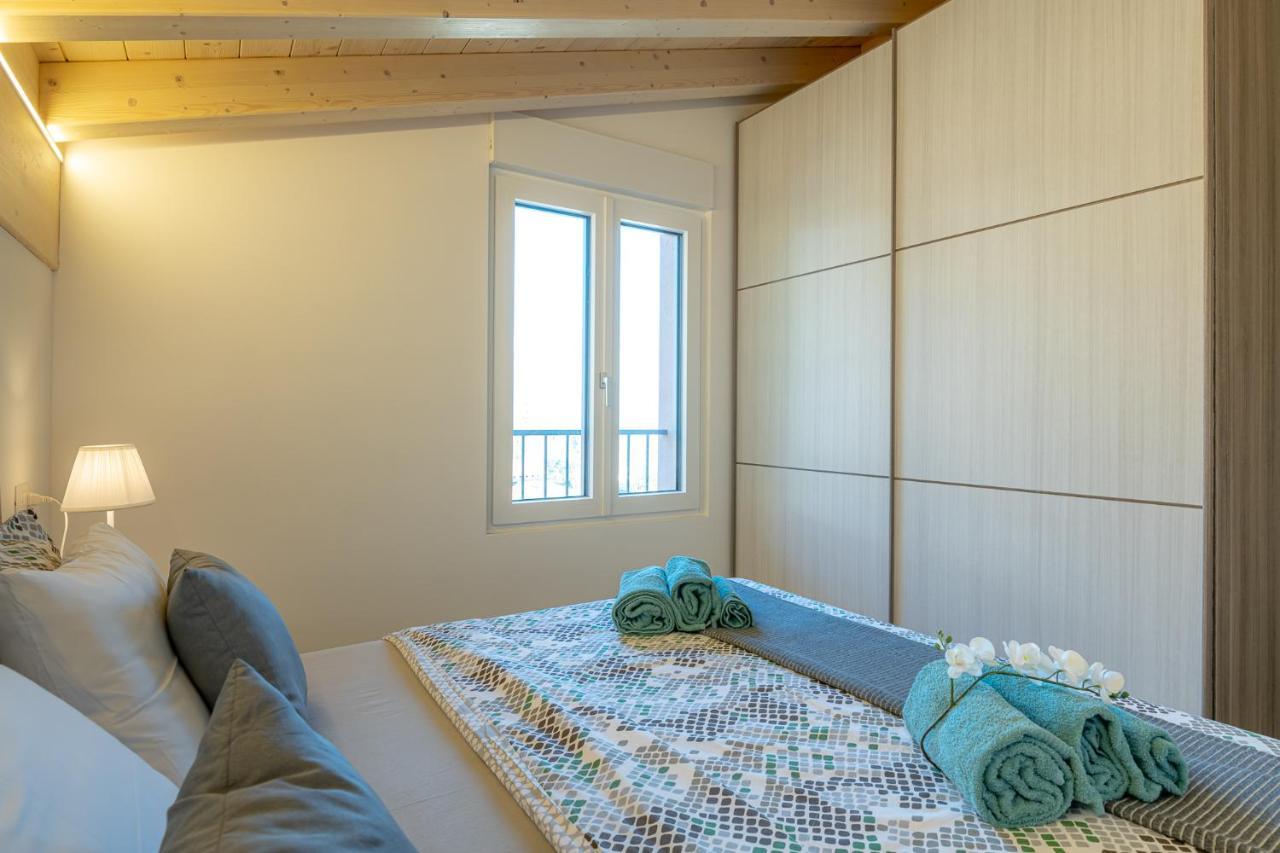 Classy Apartment Wifi, Parking & Stunning View! Acquaseria Eksteriør billede